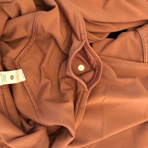 New. Cozy Lululemon Joggers: Size 2 - Picture 9 of 10